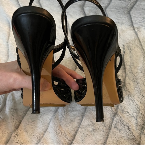 Joan & David black patent “Mimo” sandal - Picture 3 of 6